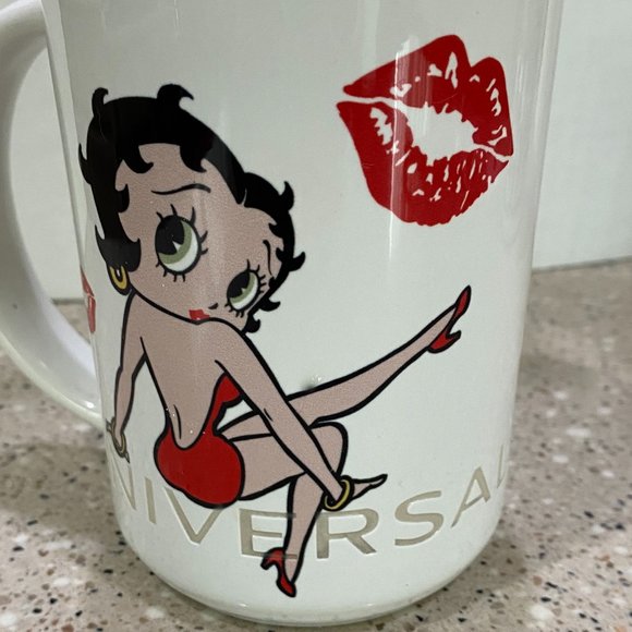 MUG/CUP Universal Studios Betty Boop Mug. - Picture 2 of 4